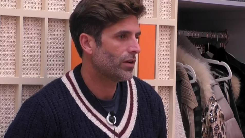 Efrén da su versión