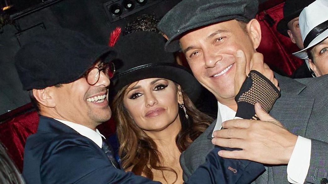 De izquierda a derecha. El torero José María Manzanares, Mónica Cruz y Alejandro Sanz.