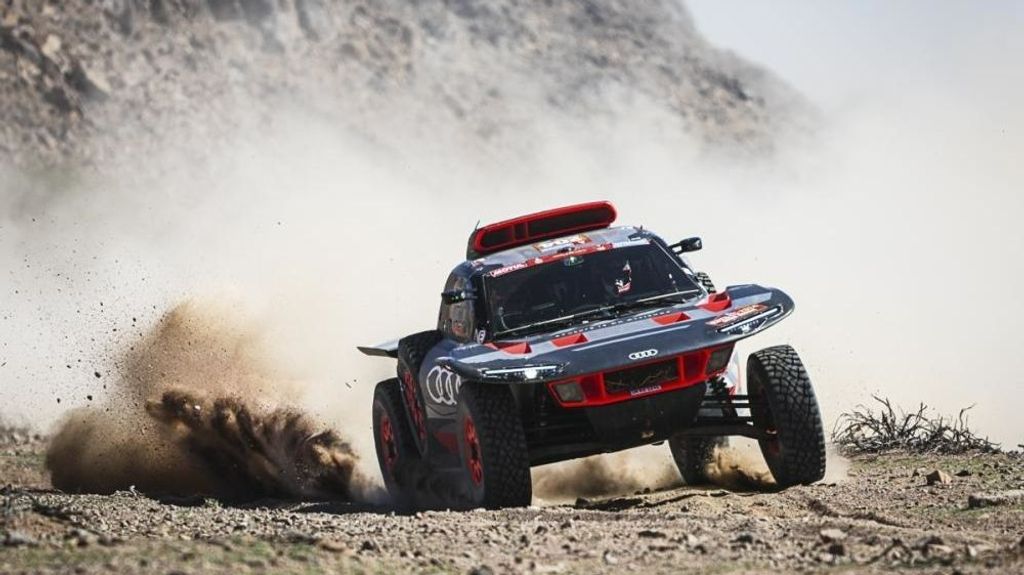 El piloto español Carlos Sainz en el Rally Dakar 2024