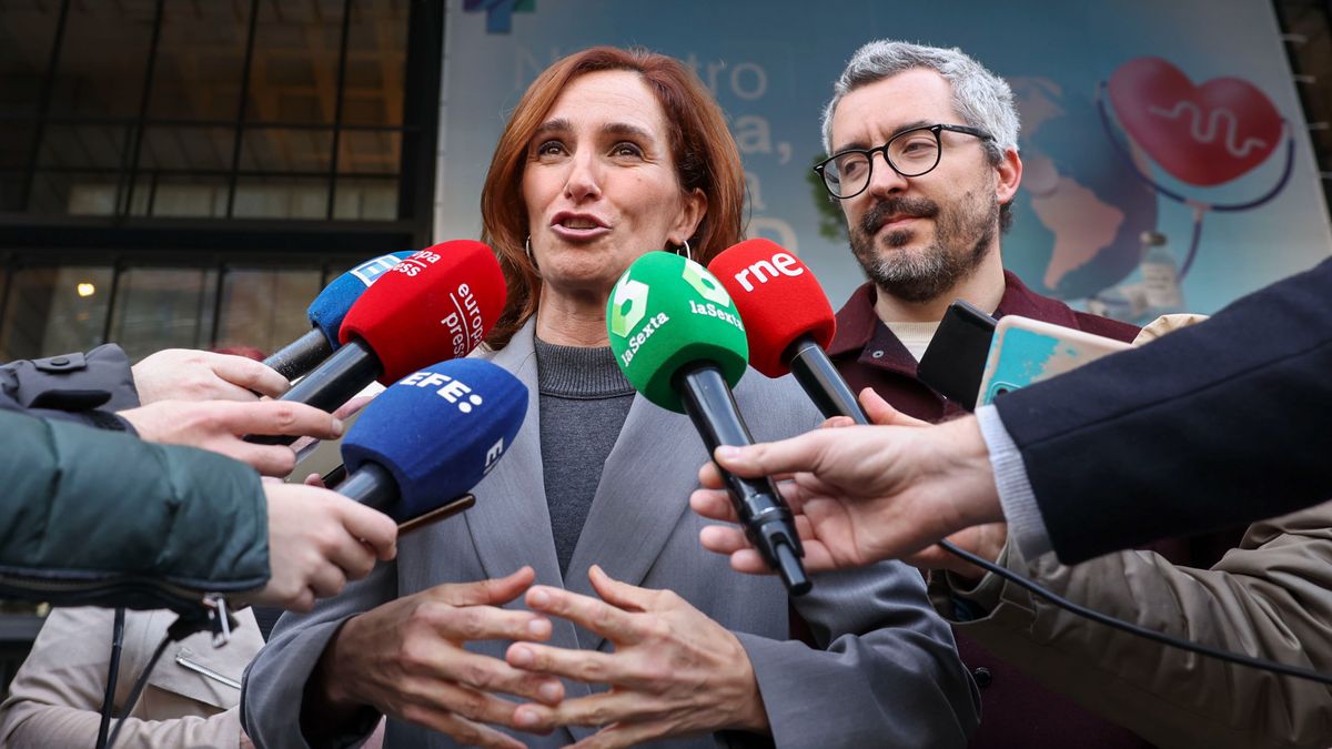 La ministra de Sanidad, Mónica García, y el Secretario de Estado de Sanidad, Javier Padilla