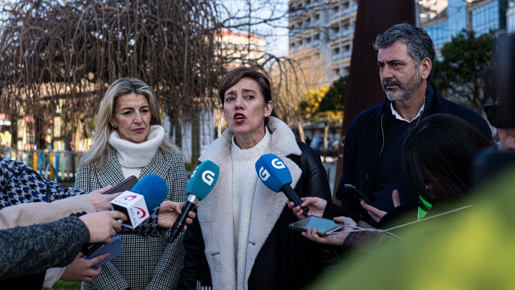 Yolanda Diaz, Marta Lois y Ramón Sarmiento a su llegada a un acto de Sumar Galicia en Vilagarcía de Arousa (Pontevedra)