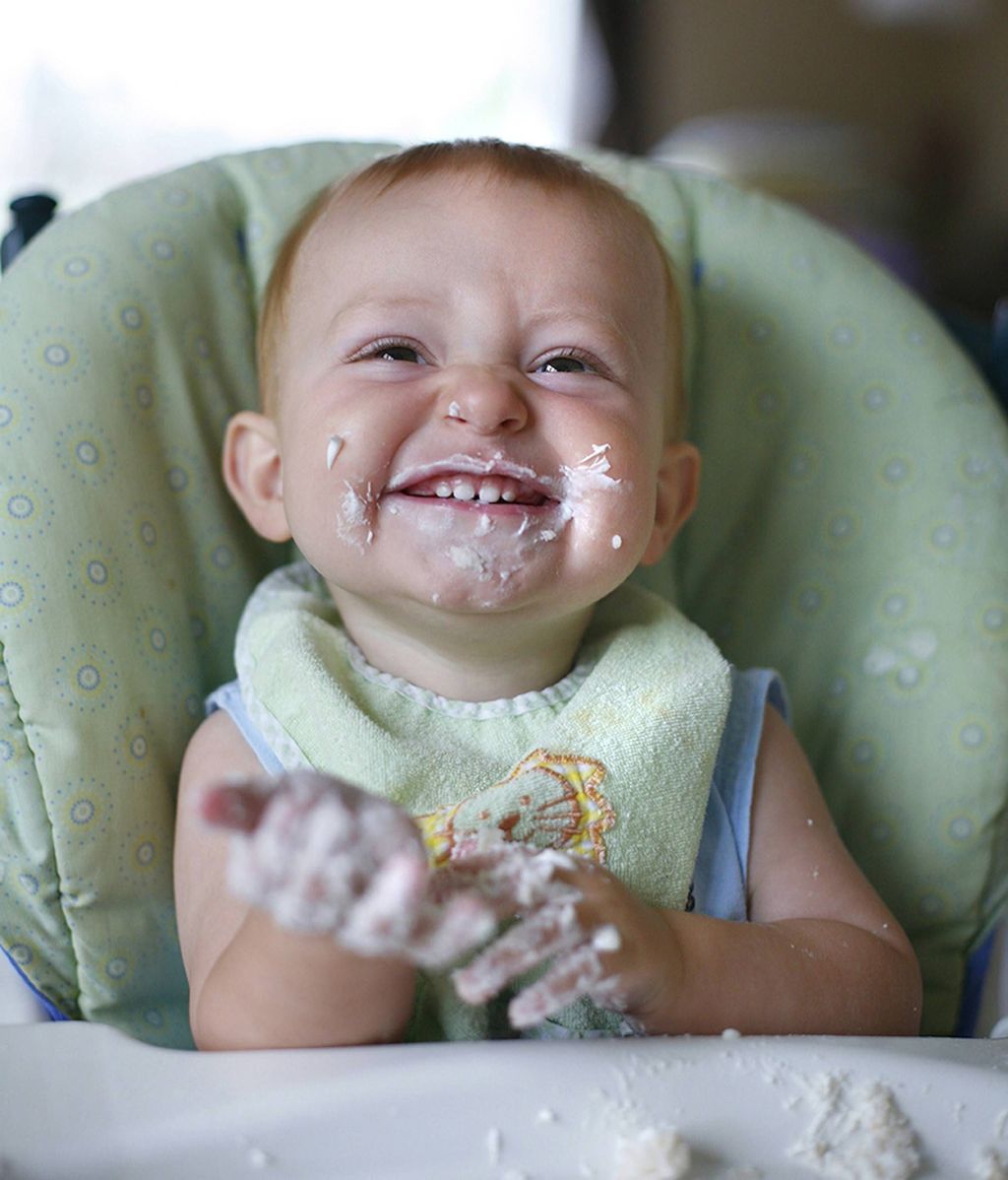 Comer con las manos es divertido. FUENTE: Cordonpress