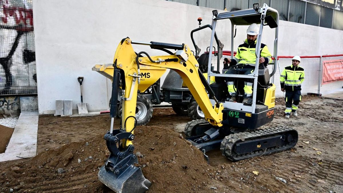 Barcelona presenta su primera obra municipal con maquinaria eléctrica