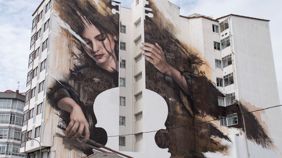 El mural de Fene es una obra del artista Sfhir, el madrileño Hugo Lomas