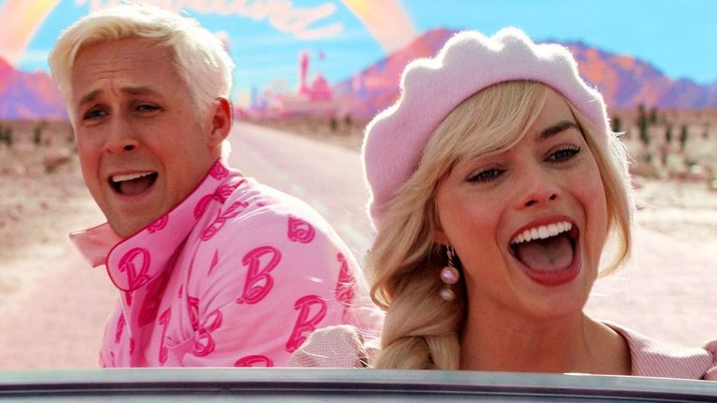 Ryan Gosling y Margot Robbie en sus papeles de Ken y Barbie