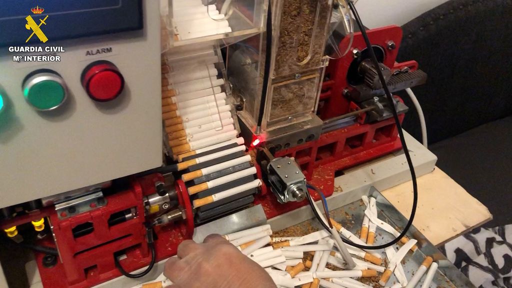 Así fabricaban hasta 12.000 cigarrillos por hora con tabaco ilegal en una vivienda de Alicante