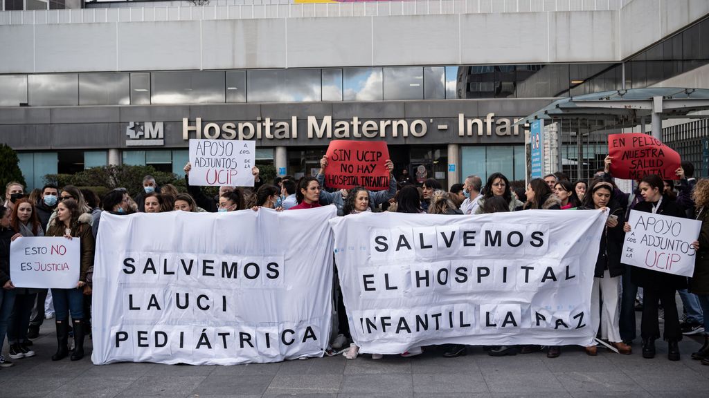 La madre de una niña salvada en la UCI Pediátrica de La Paz reúne 103.000 firmas para su reapertura