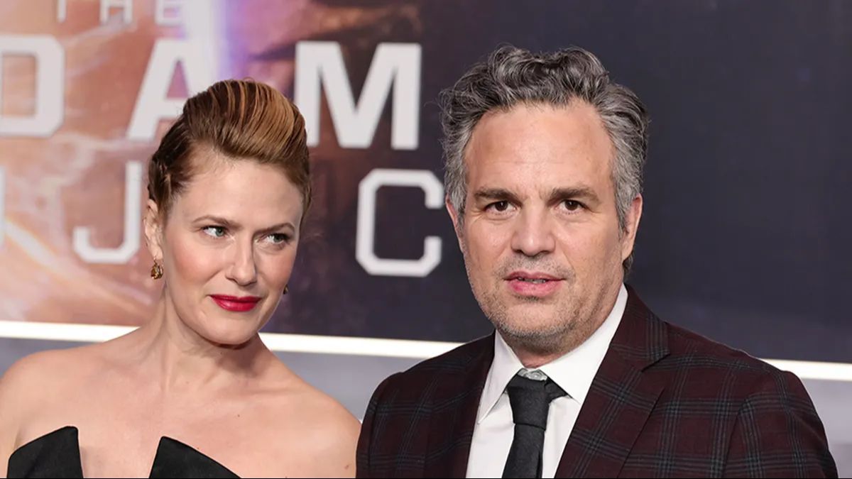 Todo bien pero la proxima me lo cuentas antes. Mark Ruffalo y su esposa Sunrise Coigney.