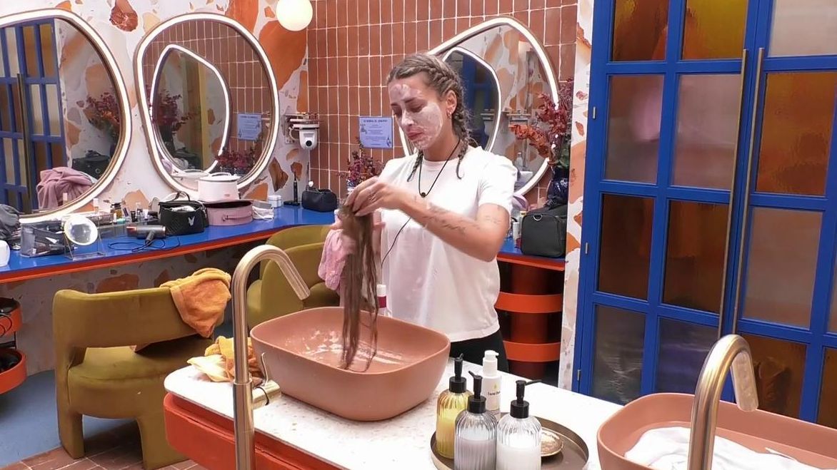 Mayka lava sus extensiones