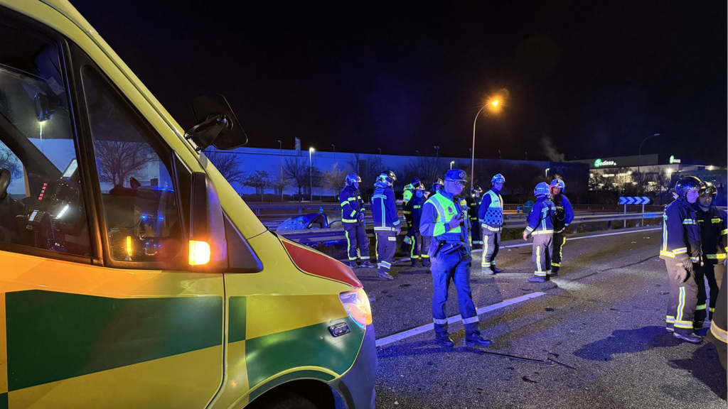 Tres muertos y tres heridos graves en un choque frontal en la A-3 en Rivas, Madrid