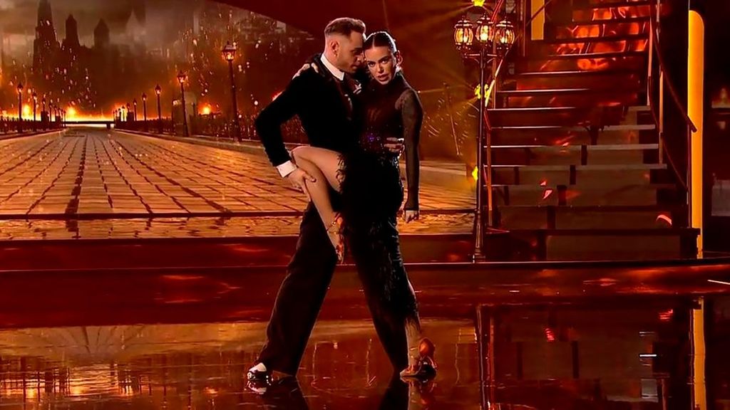 Sin palabras con el impresionante tango argentino de María Isabel: ¡arrasa en la votación del jurado! Bailando con las estrellas 2024 Top Vídeos 36