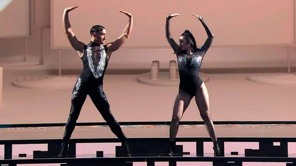 Taconazo de Mala Rodríguez sobre la pista de baile: saca su lado Beyoncé para bailar 'Single Ladies' Bailando con las estrellas 2024 Top Vídeos 39