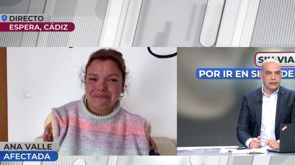 Las lágrimas de la afectada que no pudo viajar por ir en silla de ruedas: “Ha sido el peor día de mi vida”