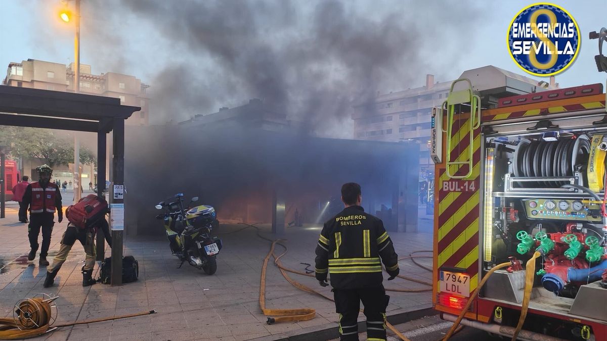 Imágenes del incendio en la estación de metro de San Bernardo en Sevilla