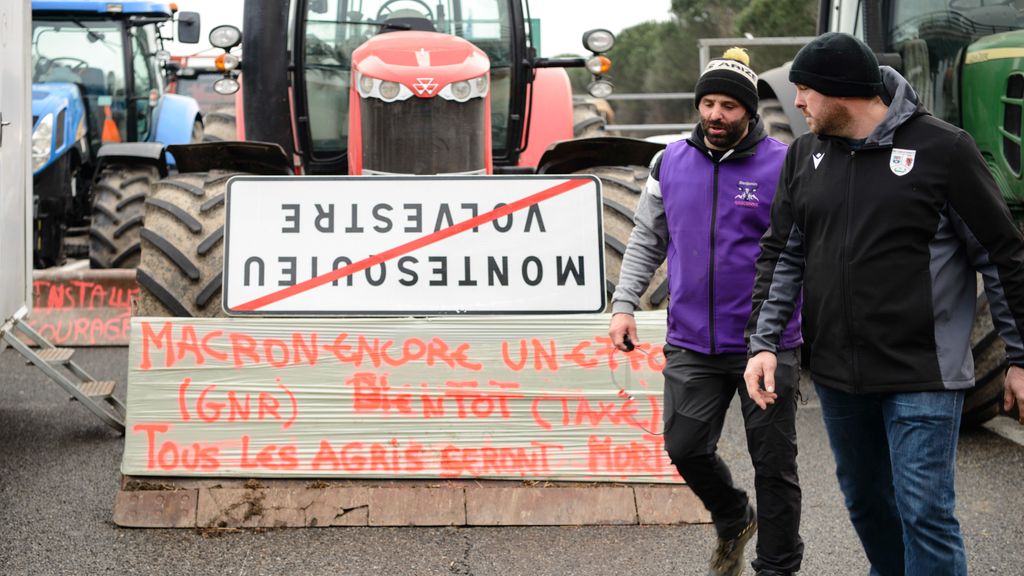 Los agricultores de Francia amenazan con alargar sus protestas: “Iremos más lejos cada vez”