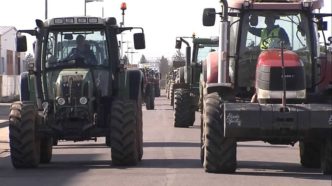 Continúan las protestas esporádicas de agricultores en España