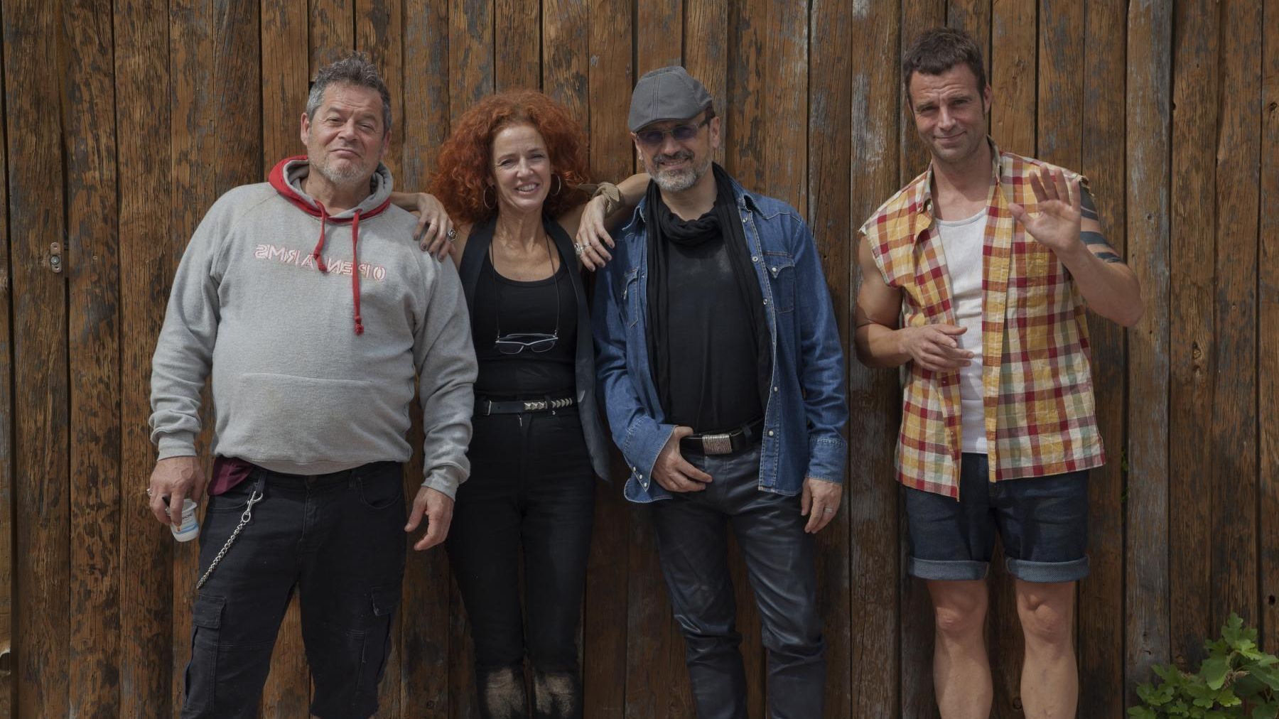 Por si alguien se preguntaba qué fue de Jorge Sanz, aquí está con el resto de la banda.