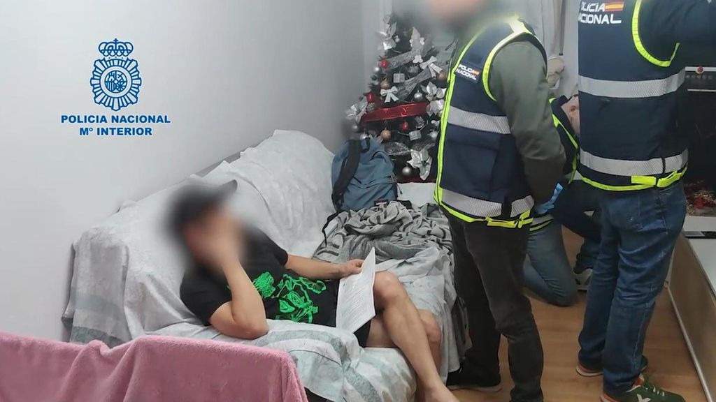 Detenido un hombre en Madrid por fotografiar desnuda a la hija menor de su pareja mientras dormía