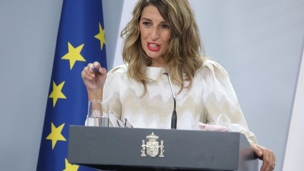 Archivo - La ministra Trabajo y Economía Social, Yolanda Díaz, comparece en rueda de prensa posterior al Consejo de Ministro celebrado en Moncloa, en Madrid (España), a 29 de septiembre de 2020.