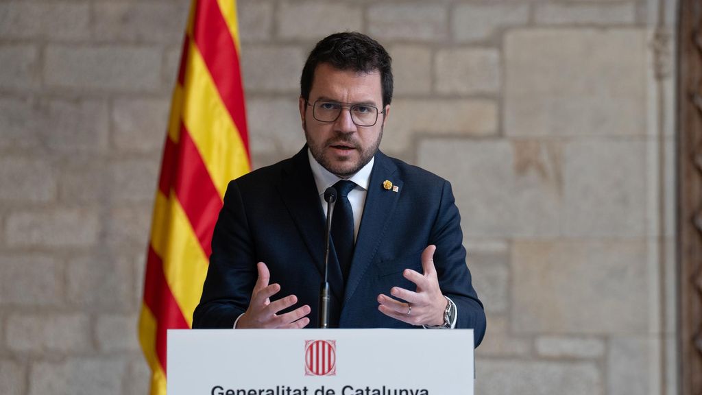 El president de la Generalitat de Catalunya, Pere Aragonès, comparece tras su reunión con el presidente del Gobierno, Pedro Sánchez, en el Palau de la Generalitat, a 21 de diciembre de 2023
