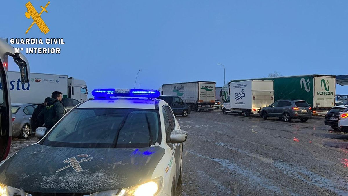 Estado de las carreteras de Aragón a última hora de la tarde de este viernes, 19 de enero, a consecuencia de la nieve.