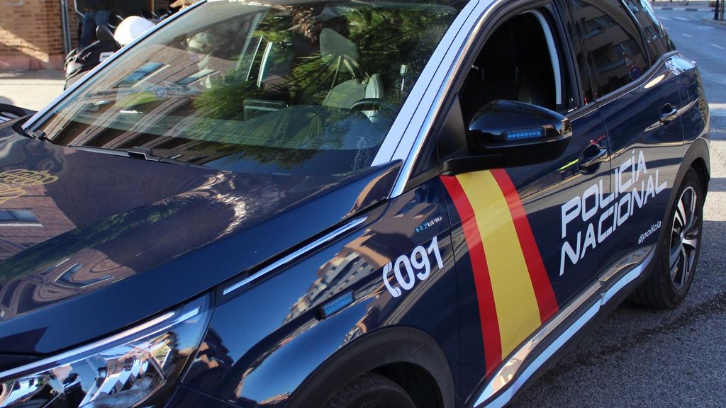 Un presunto ladrón, herido grave después de caer desde un quinto piso al intentar entrar descolgándose por una cuerda en Vallecas