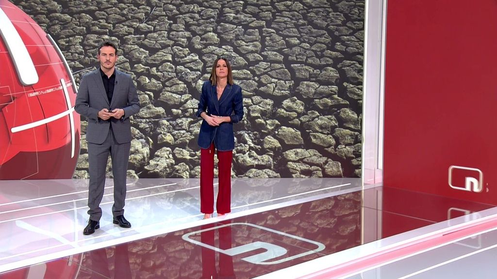 Con Diego Losada y Mónica Sanz Noticias Cuatro 2024 Noche 01/02/2024