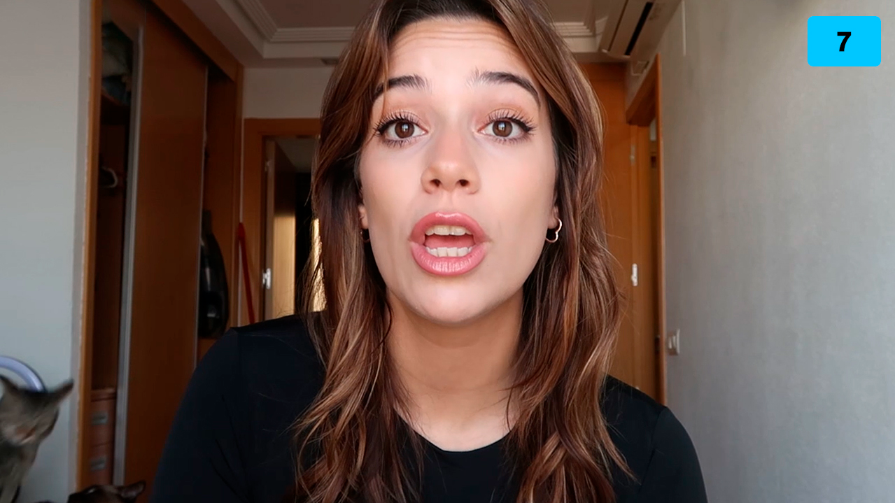 Sheila González enseña el complemento más caro de su armario (2/2)