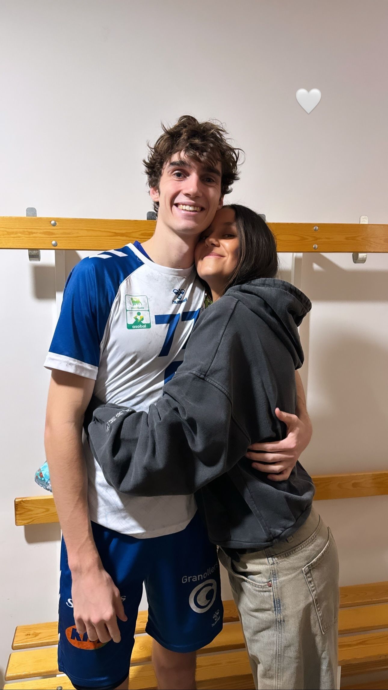 Pablo Urdangarin y Victoria Federica posan juntos