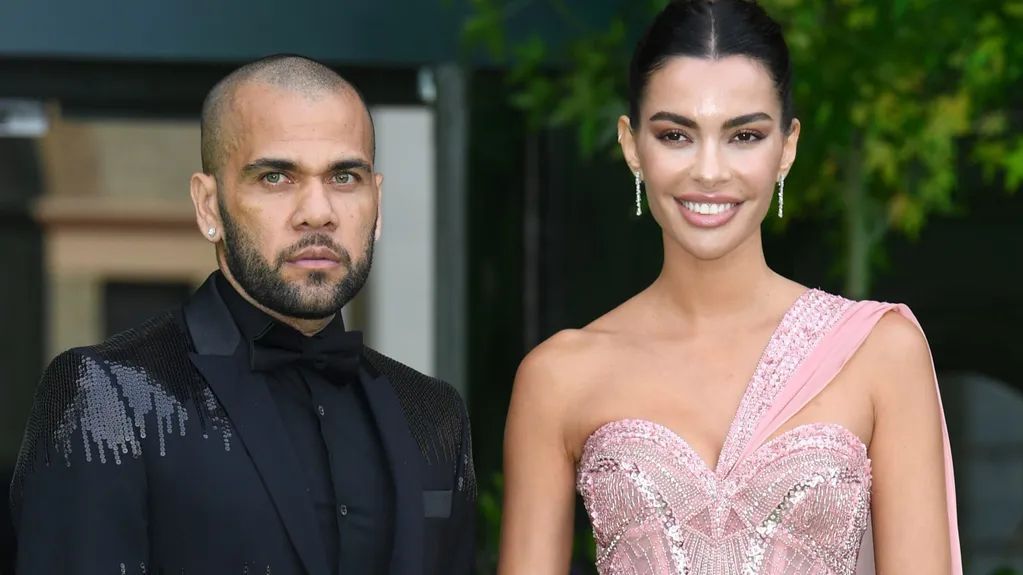 Dani Alves y Joana Sanz