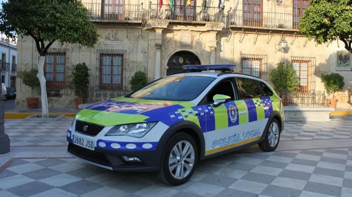 Vehículo de la Policía Local de Lora del Río