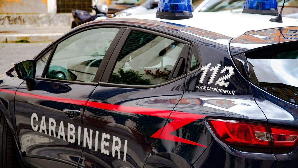 Conmoción en Italia: siete jóvenes detenidos tras la violación en grupo de una niña de 13 años delante de su novio