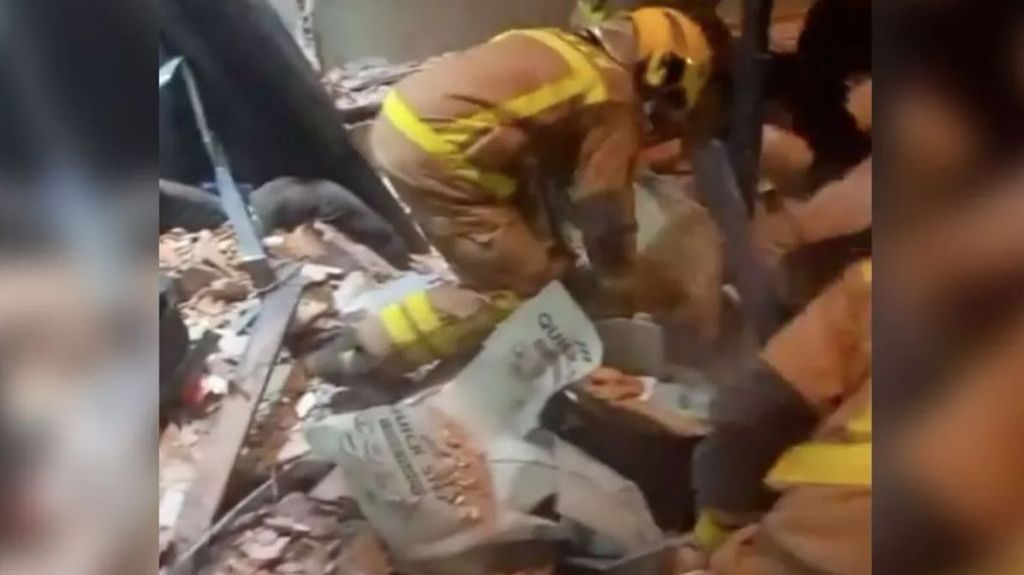 Las víctimas halladas en el edificio derrumbado de Badalona: un hombre y dos mujeres, bajo los escombros
