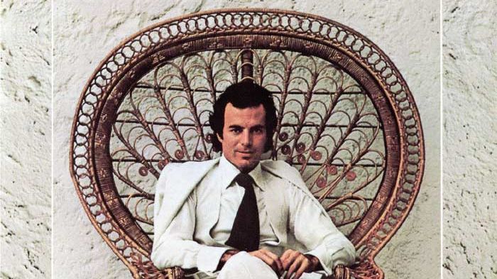 Julio Iglesias, portada de su disco 'El amor'