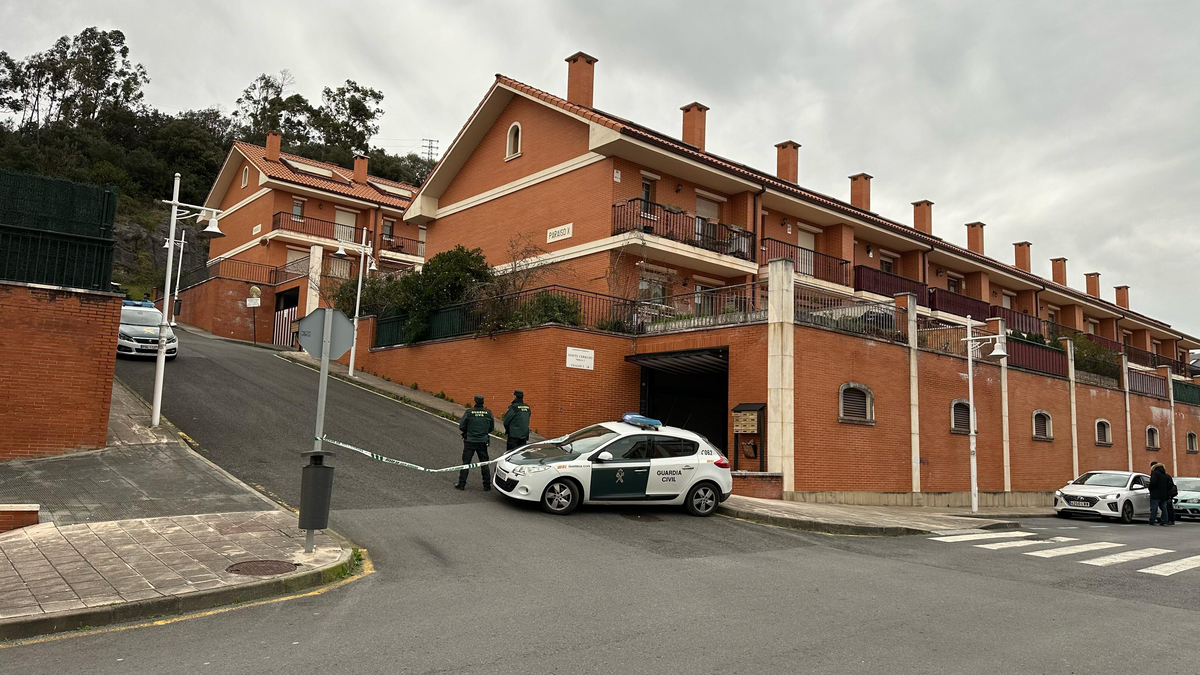 La vivienda de Catro Urdiales donde aparece muerta una mujer