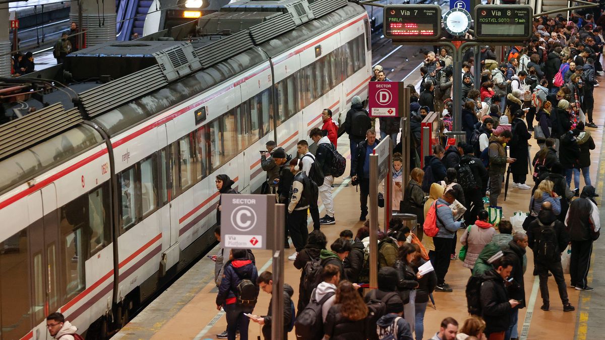 Los trabajadores de Renfe y Adif inician una huelga con 310 trenes cancelados