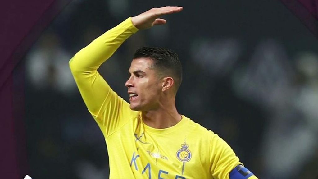 Cristiano Ronaldo se pasa una camiseta del equipo contrario por la entrepierna: el enfado del portugués