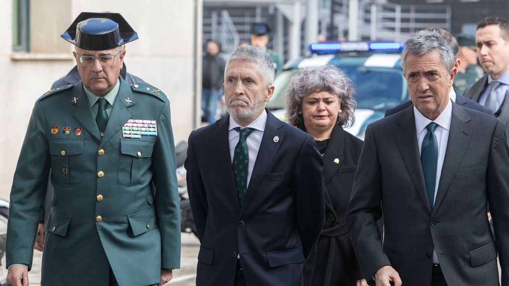 El Ministro del Interior, Fernando Grande-Marlaska, a su llegada a la comandancia de la Guardia Civil en Cádiz