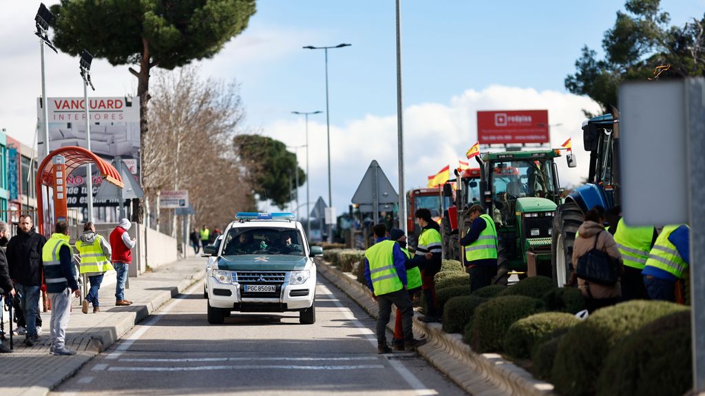 Tractorada en Arganda del Rey, cerca de la autovía A3 en sentido Madrid