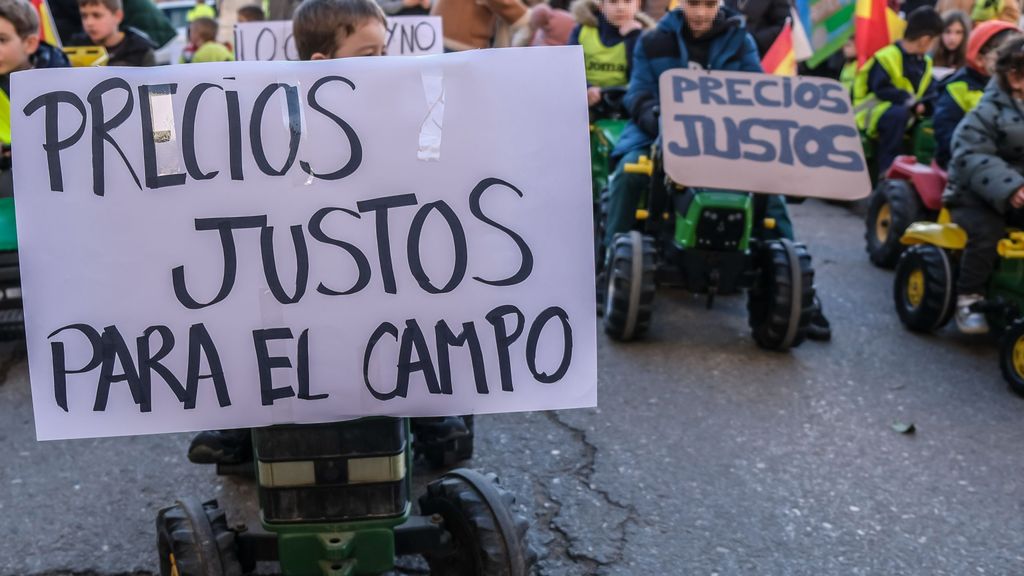 Tractora infantil en Quel, en La Rioja