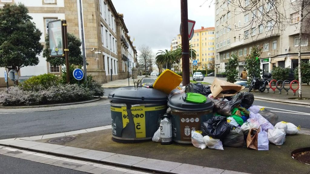 Este acuerdo se produce tras once días de basura acumulada en las calles de A Coruña