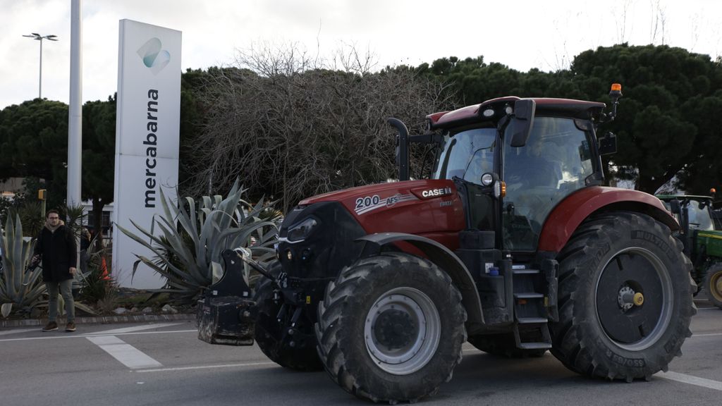 Mercabana, bloqueado por los agricultores