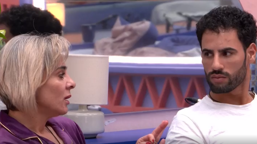 Ana María raja de Elena