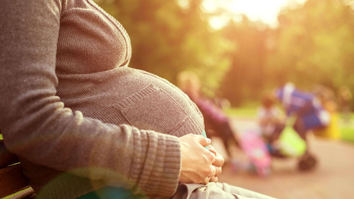 Madre a partir de los 40 años: se duplican los embarazos en la última década en Barcelona