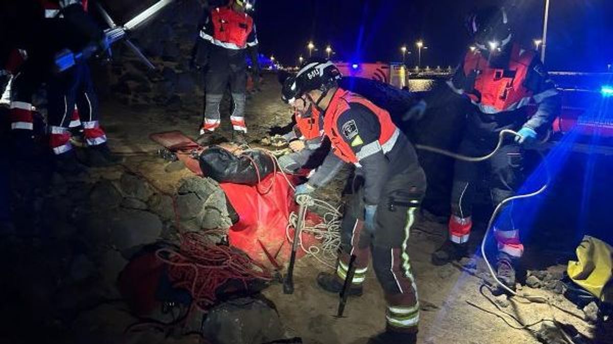 Una pareja de menores cae a un pozo en Lanzarote al buscar un momento íntimo durante el Carnaval