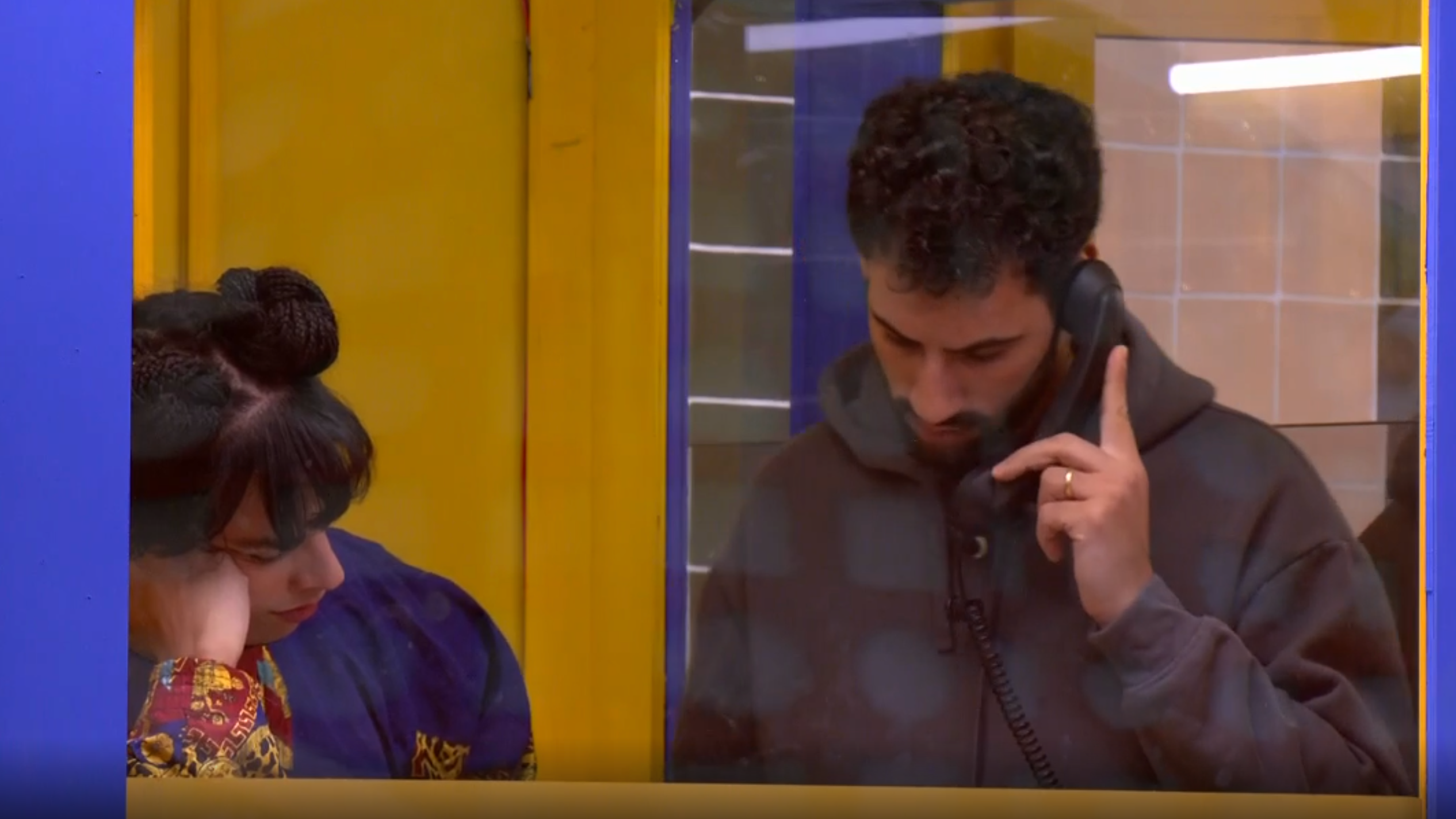 Asraf y Keroseno llamando a UK