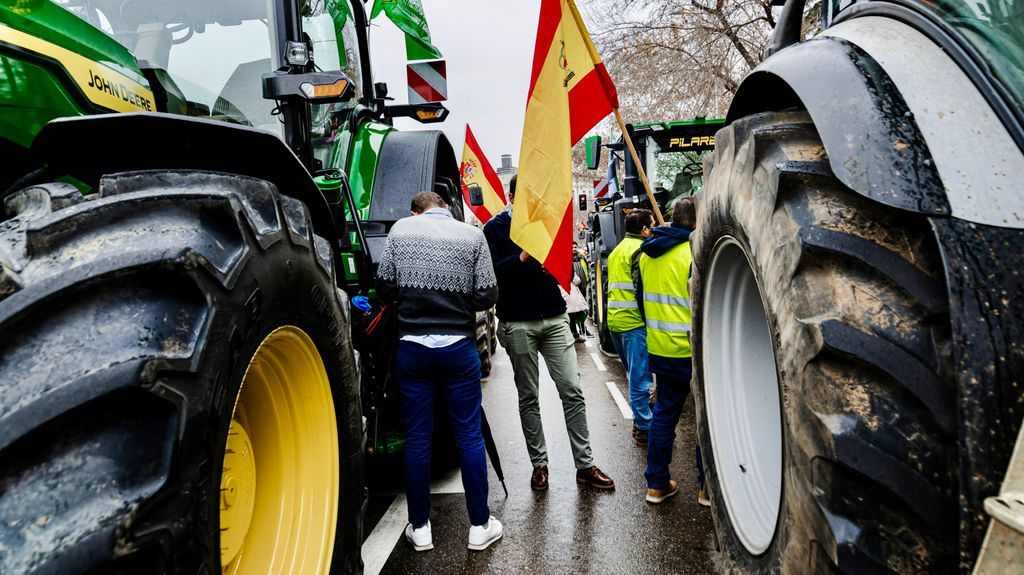 Las tractoradas siguen extendiéndose: en Zaragoza han intentado entrar en el Palacio de Congresos