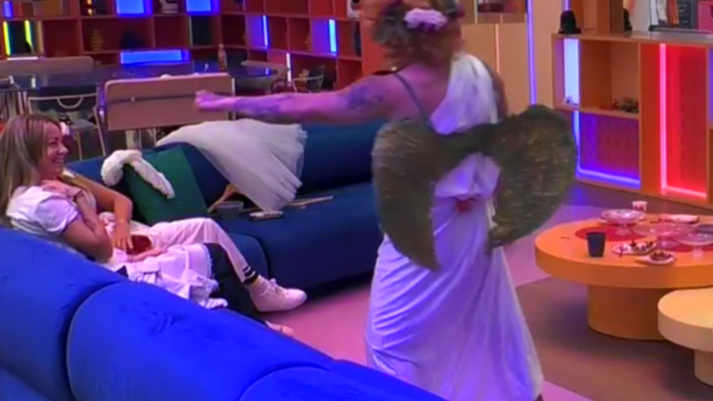 "No insistas Manuel, no quiero bailar"