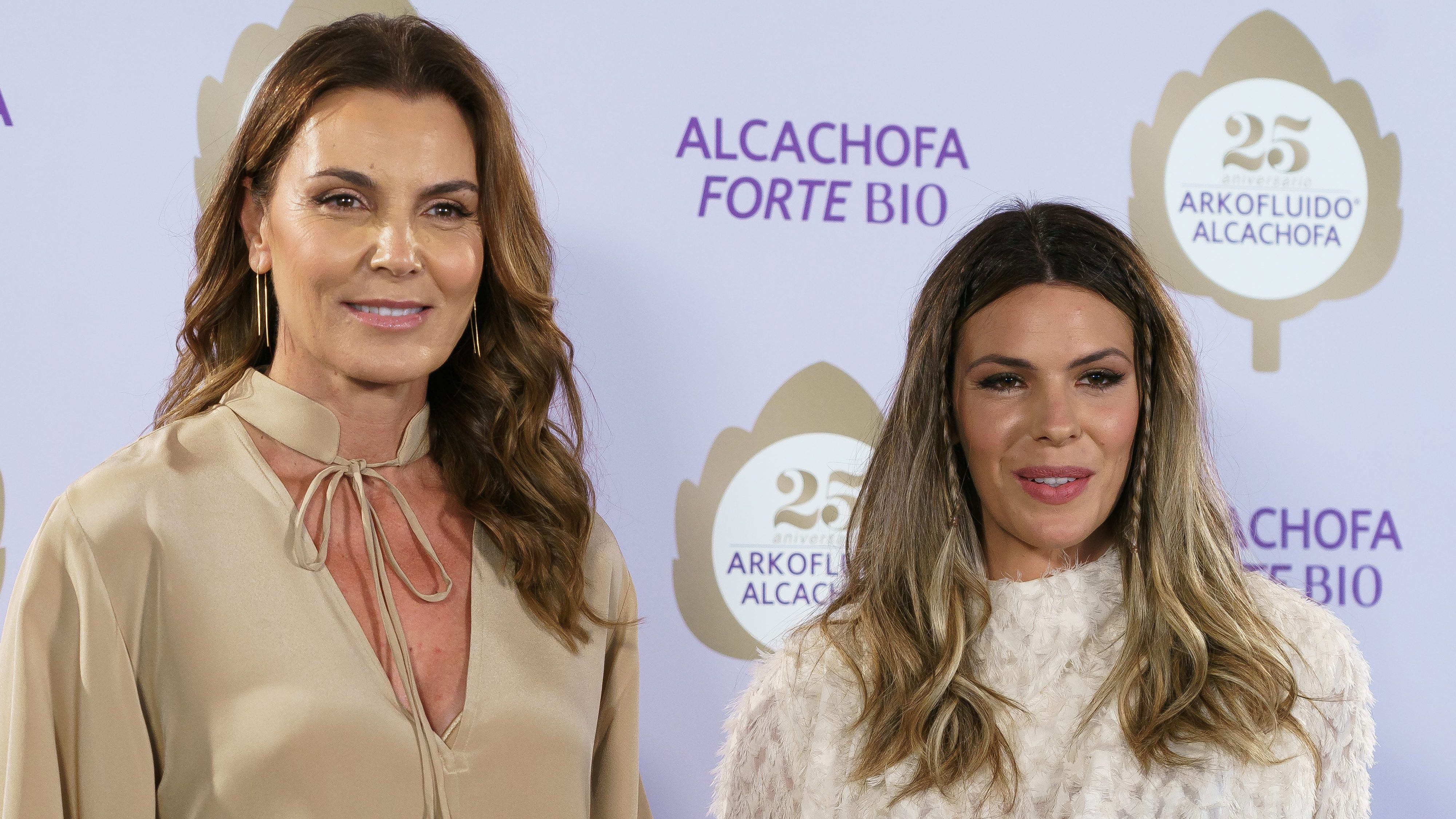Mar Flores y Laura Matamoros