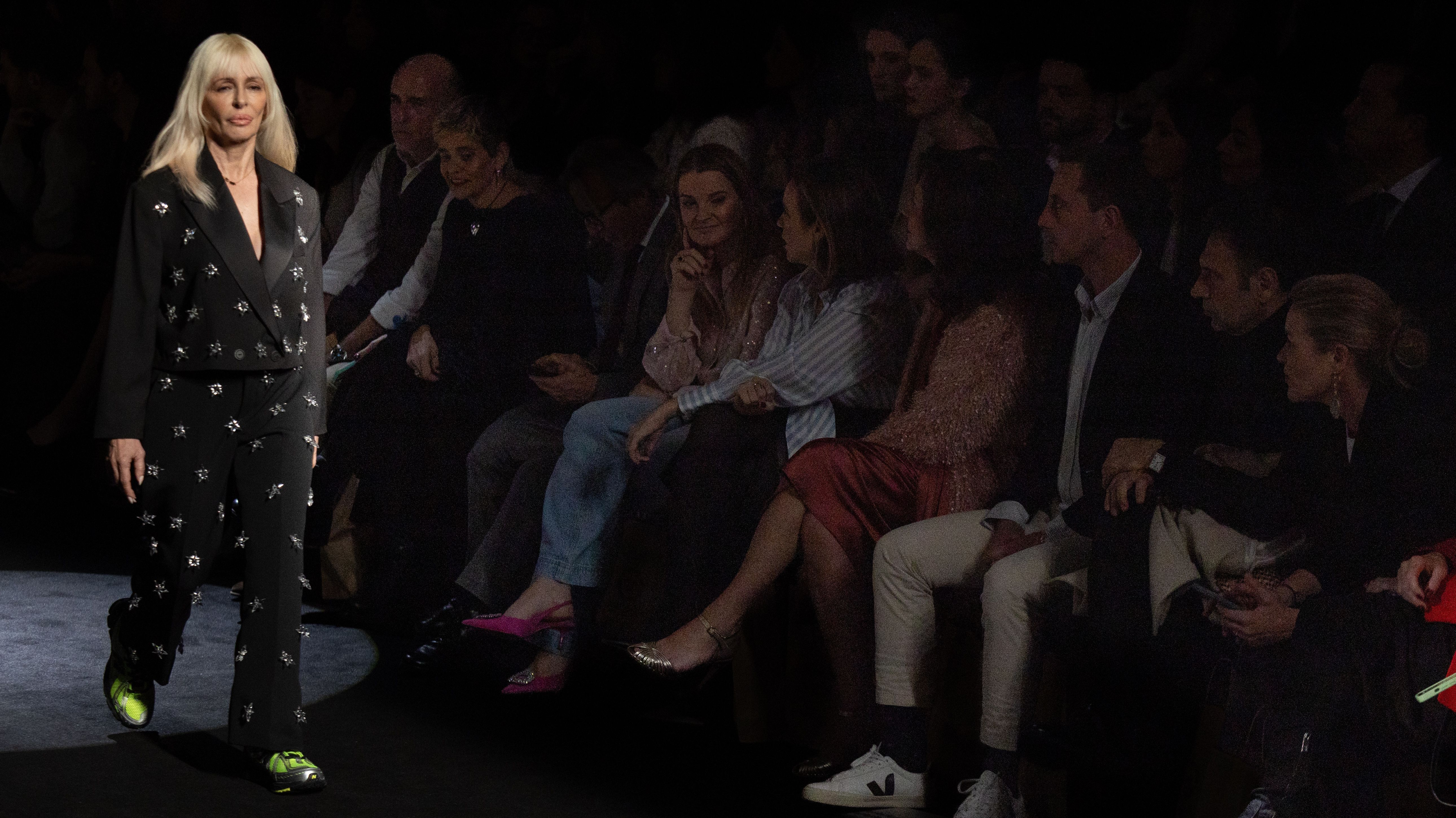 María Bas ha lucido un traje de Pablo Erroz